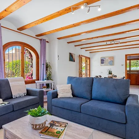 Agudin - Plusholidays * Ifach