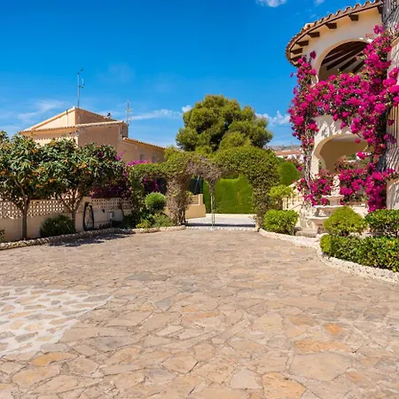 Agudin - Plusholidays * Ifach