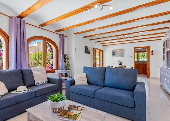 Agudin - Plusholidays * Ifach